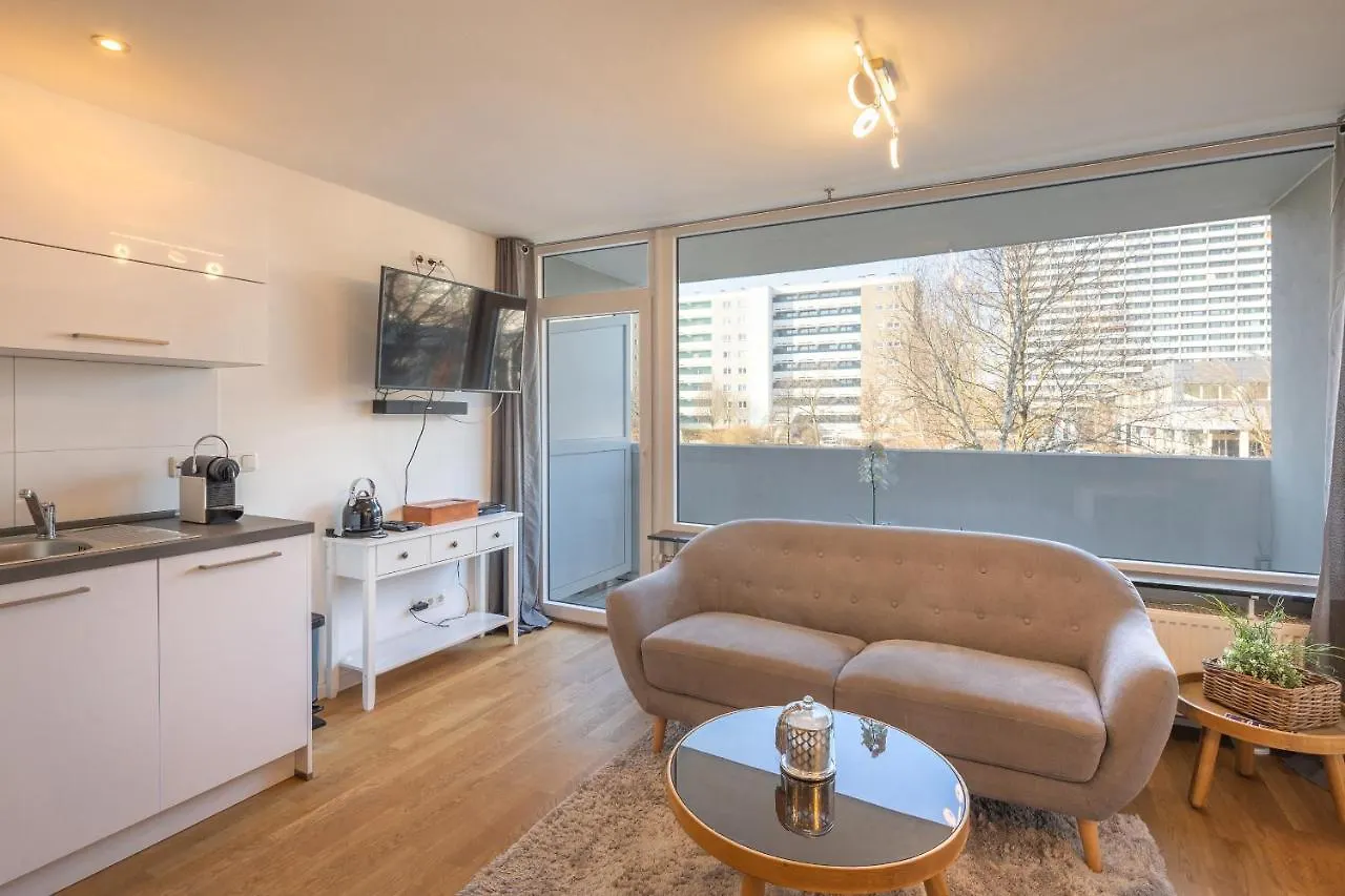 Sweethome - Business Apartment Mit Kuche Und Balkon München