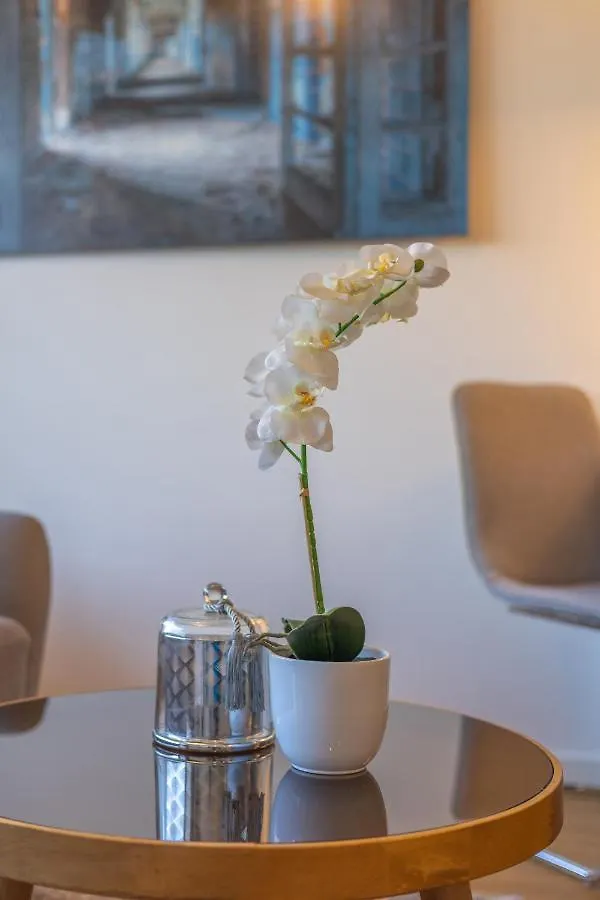 Sweethome - Business Apartment Mit Kuche Und Balkon München
